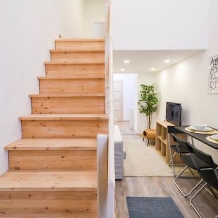 1 Bedroom Flat In Nyar Str., Central Budapest Esterno foto