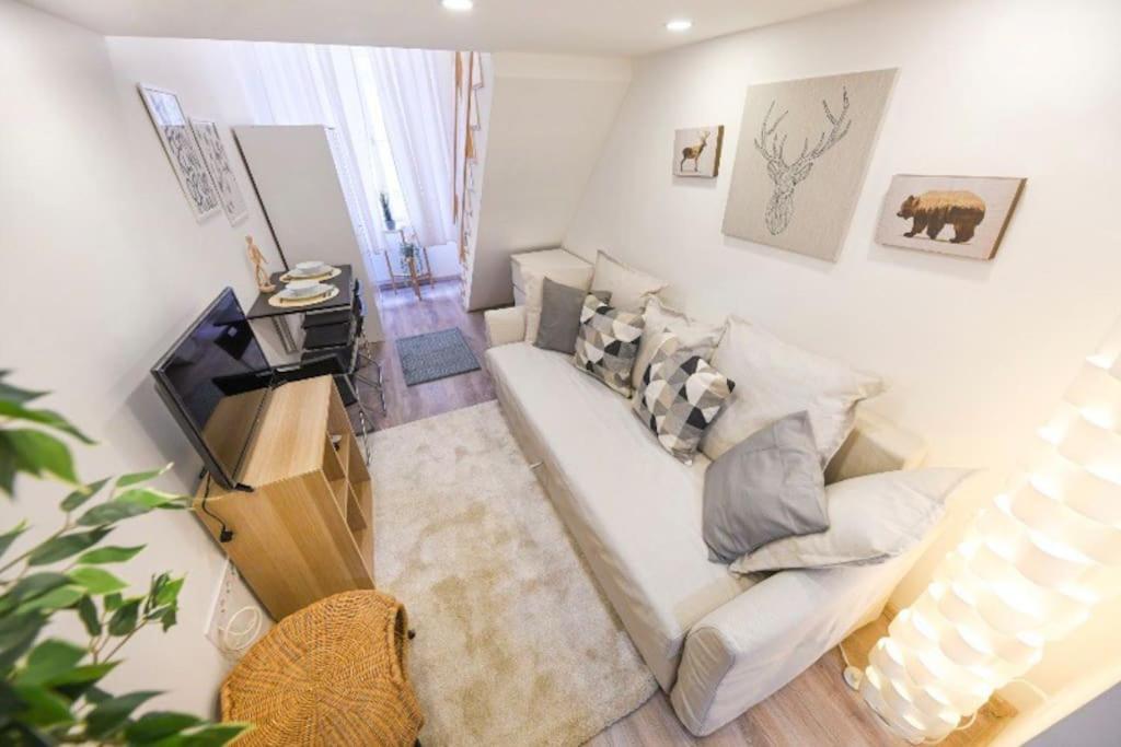 1 Bedroom Flat In Nyar Str., Central Budapest Esterno foto