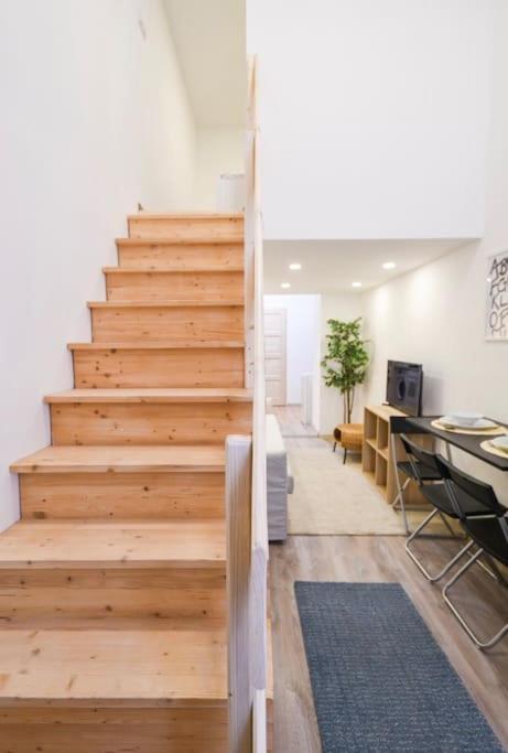 1 Bedroom Flat In Nyar Str., Central Budapest Esterno foto
