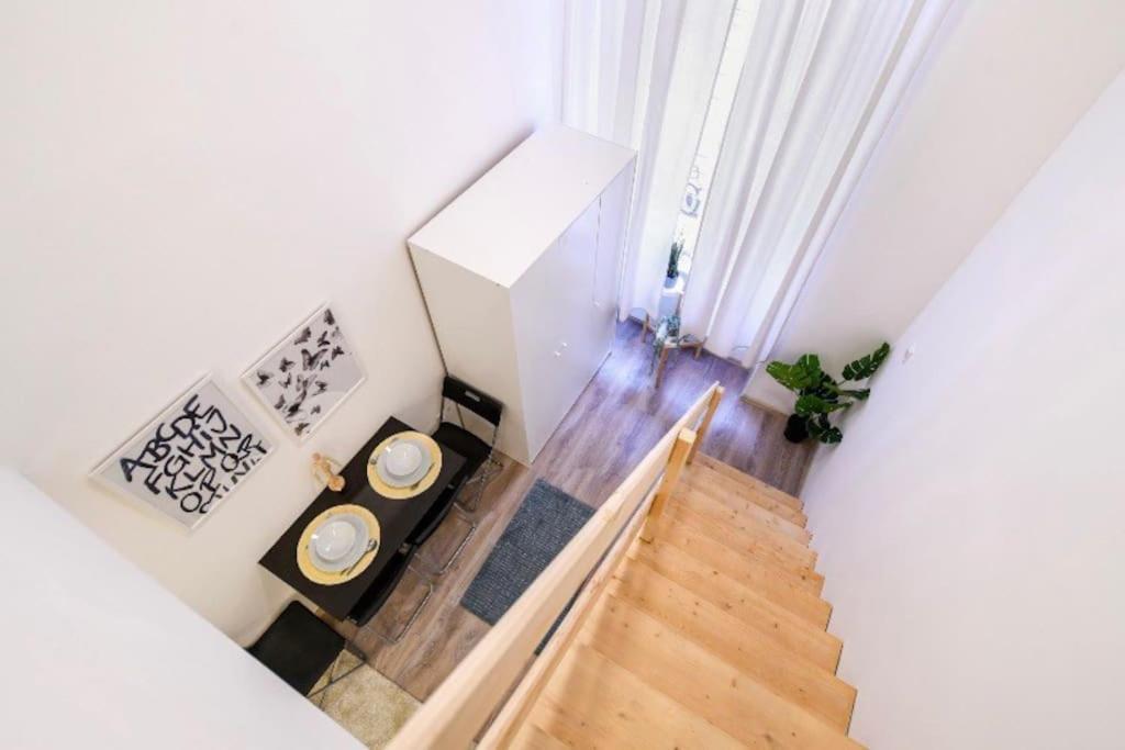 1 Bedroom Flat In Nyar Str., Central Budapest Esterno foto
